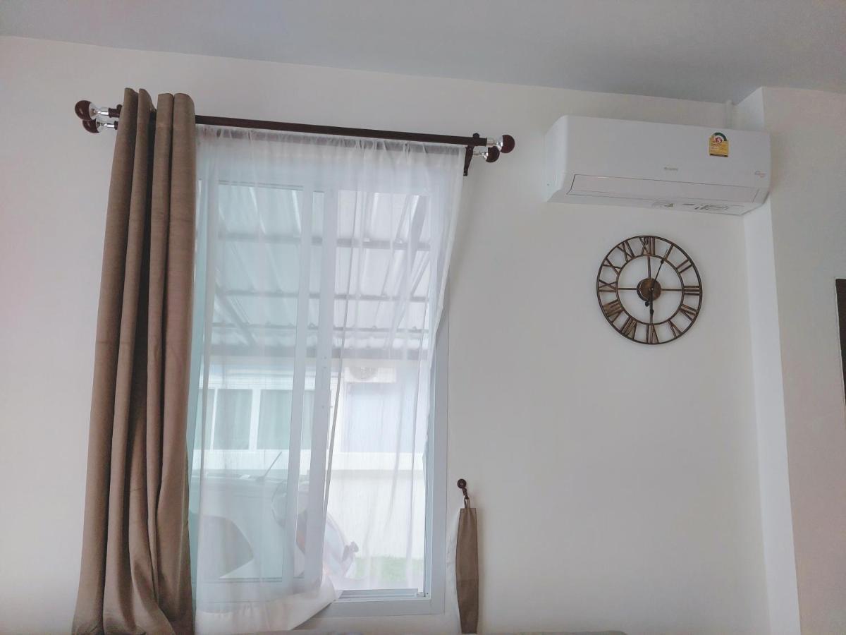 Happy Space: Cozy 2-bedroom With Free Wifi And Parking Nakhon Phanom
