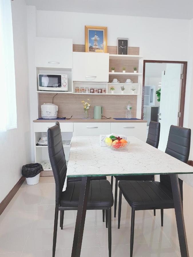 Happy Space: Cozy 2-bedroom With Free Wifi And Parking Holiday home *