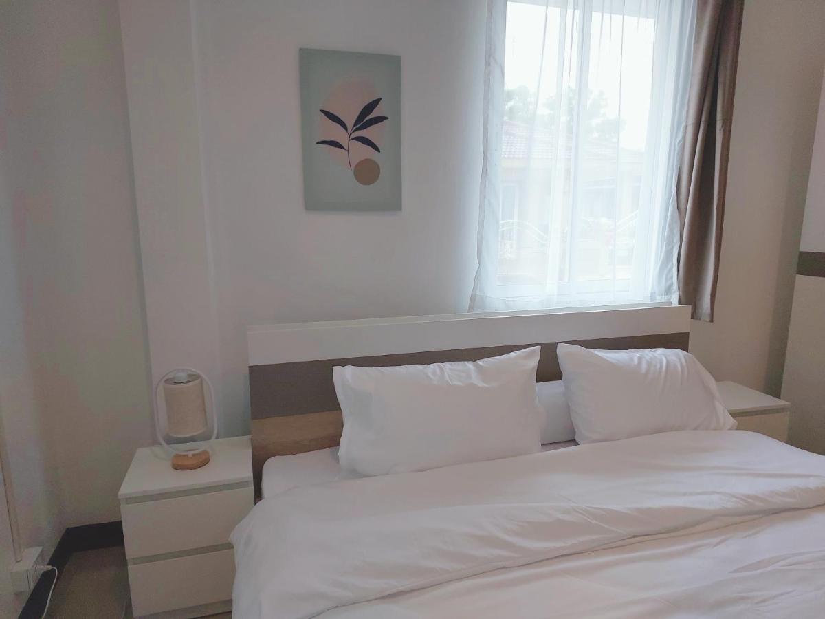 Happy Space: Cozy 2-bedroom With Free Wifi And Parking